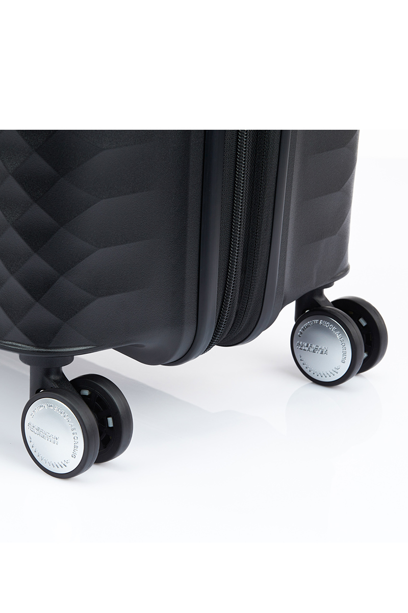 スクアセム スピナー 55 エキスパンダブル ブラック｜スーツケース、バックパック（リュック）はアメリカンツーリスター(American  Tourister)公式サイト