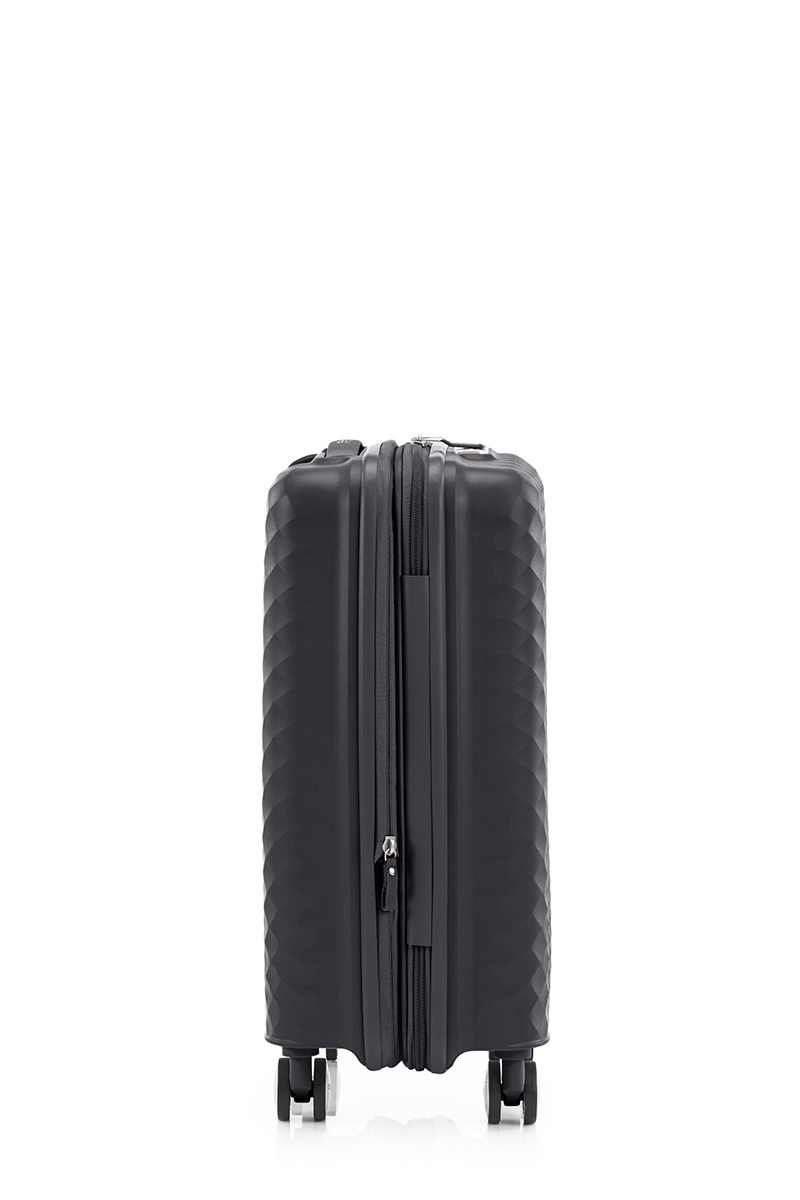 American Tourister SQUASEM ブラック 68cm スクアセム スピナー 55 エキスパンダブル チタニウム｜スーツ